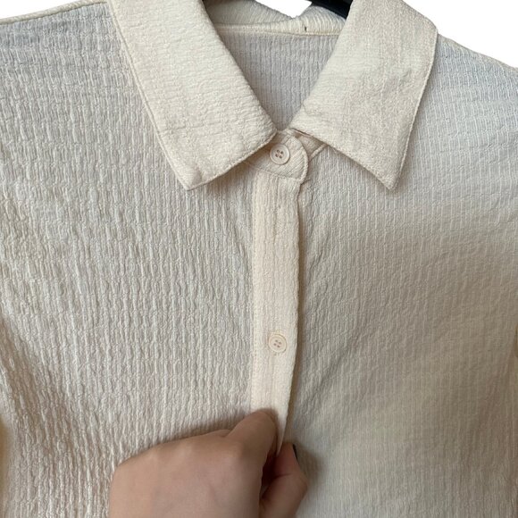 CIDER Off-White Ribbed Cropped Button Up - Picture 2 of 3